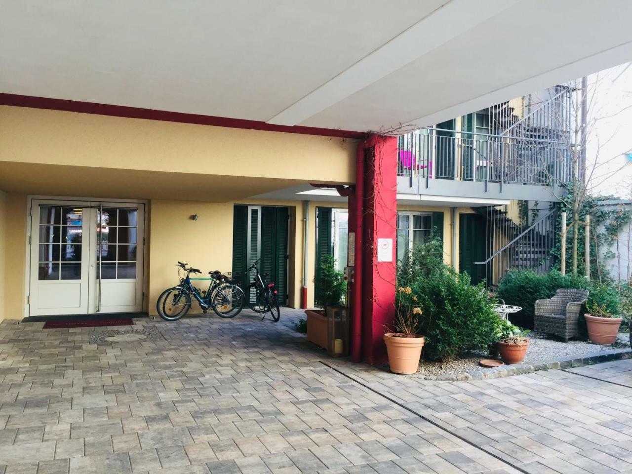 In Hotel München